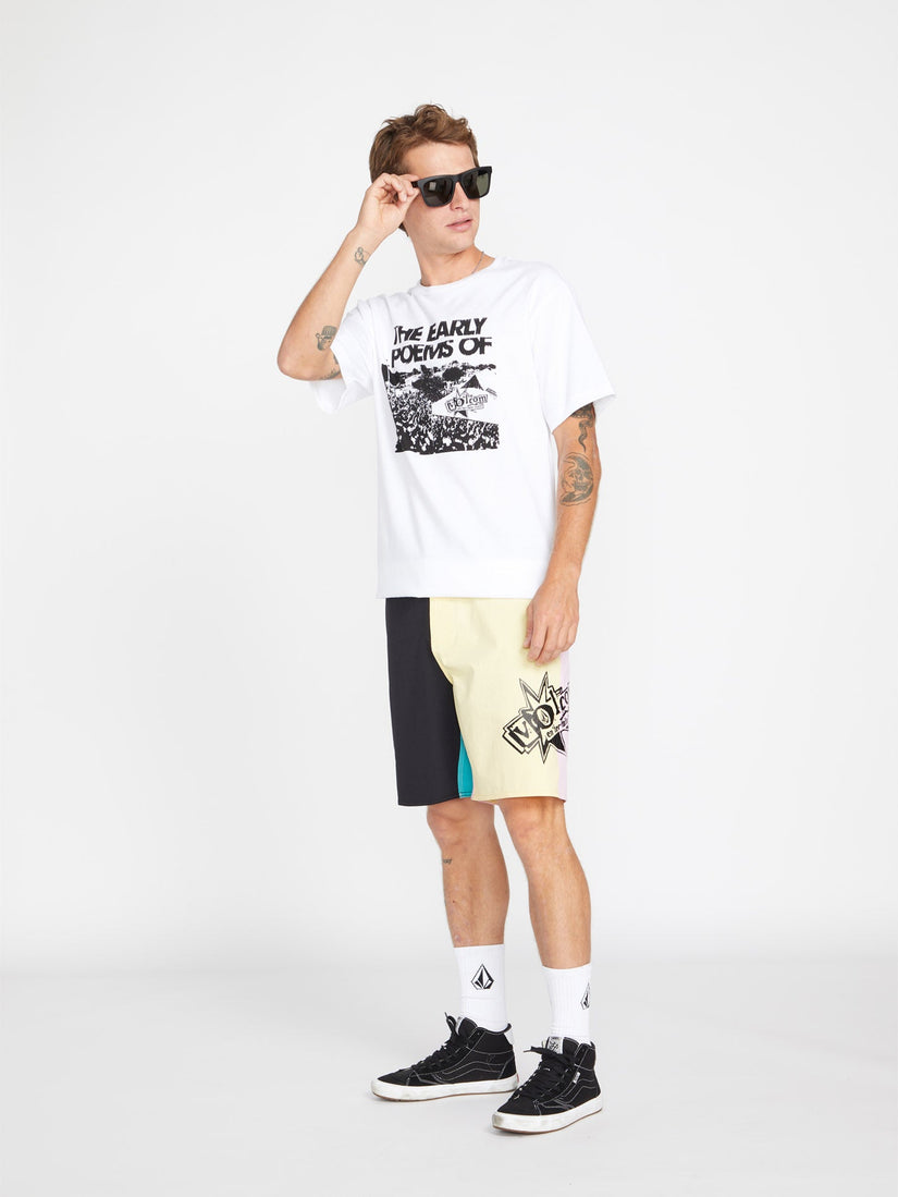V Entertainment Poems T-shirt - WHITE